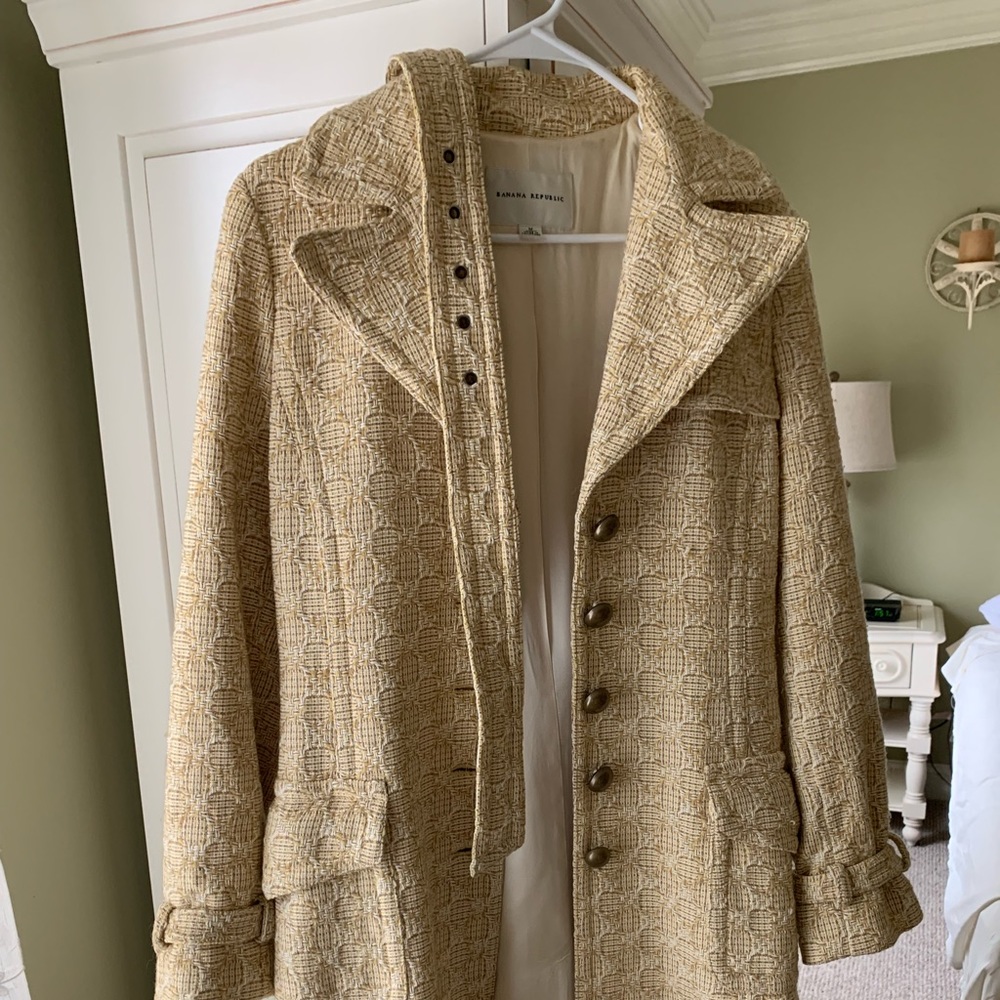 Beautiful Banana Republic medium lined coat
